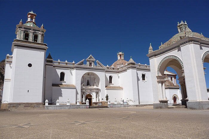 santuario iglesia de copacabana